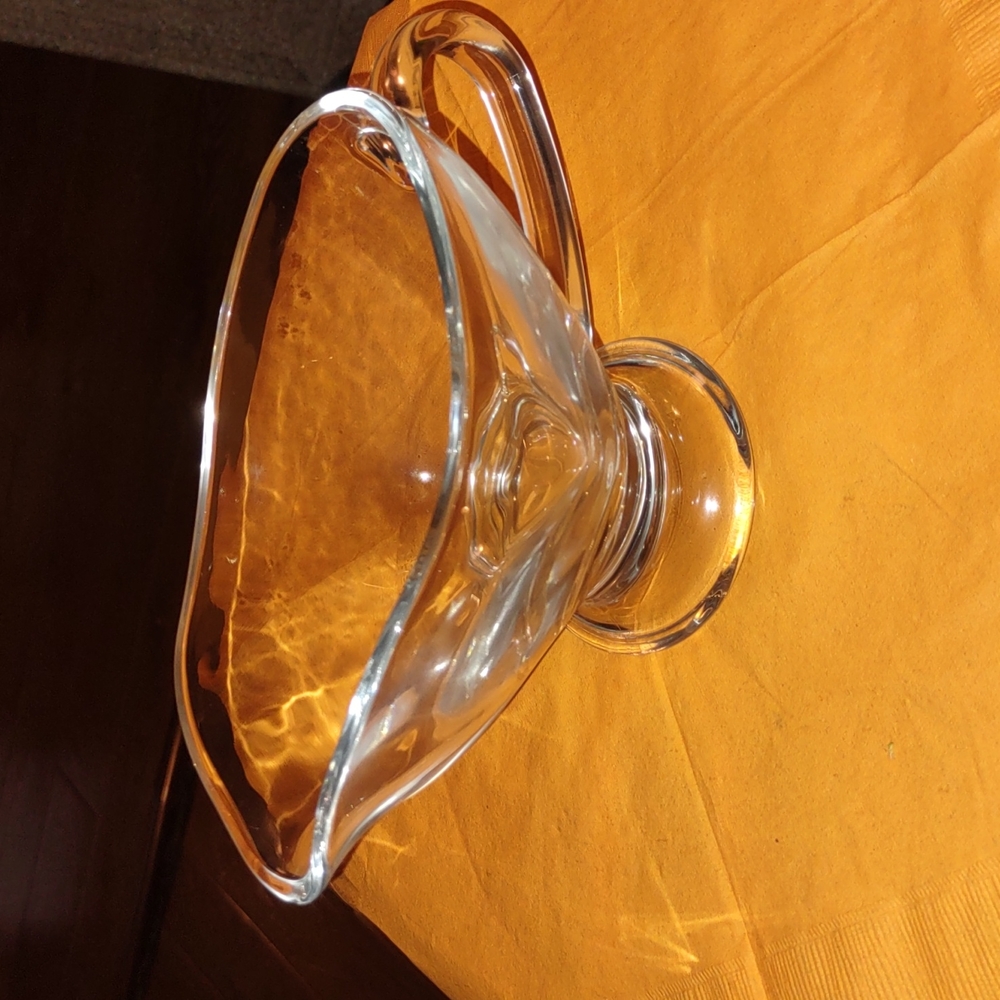 Gravy boat